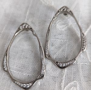 Kendra Scott Livi Frontal Hoop Earrings in Rodium